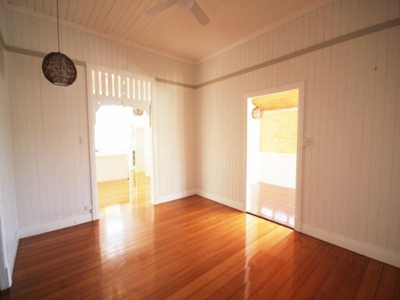 82 Robertson Street, Railway Estate QLD 4810