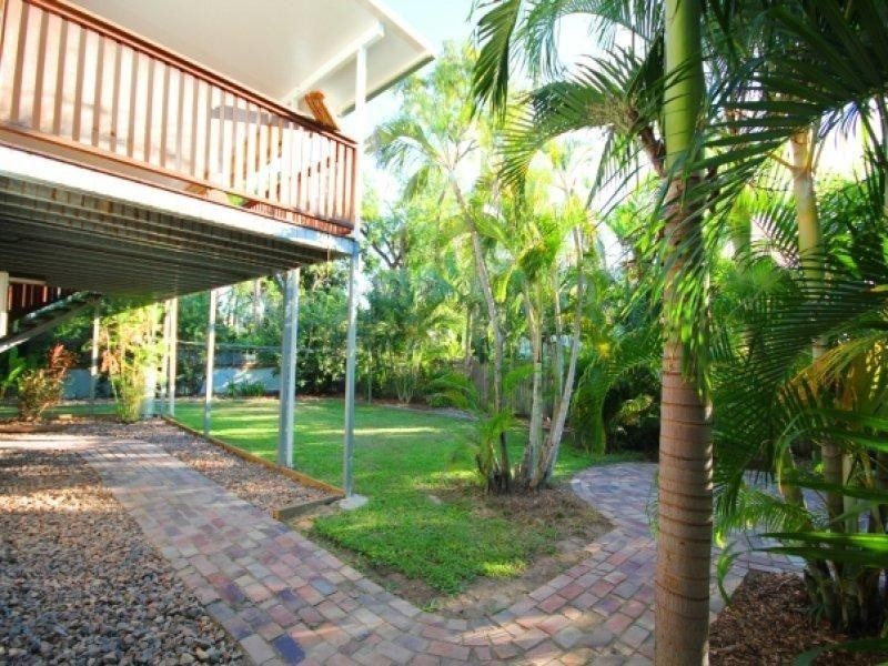82 Robertson Street, Railway Estate QLD 4810