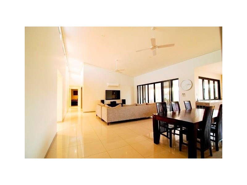 30 Gundabluey Crescent, Mount Low QLD 4818