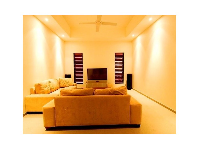 30 Gundabluey Crescent, Mount Low QLD 4818