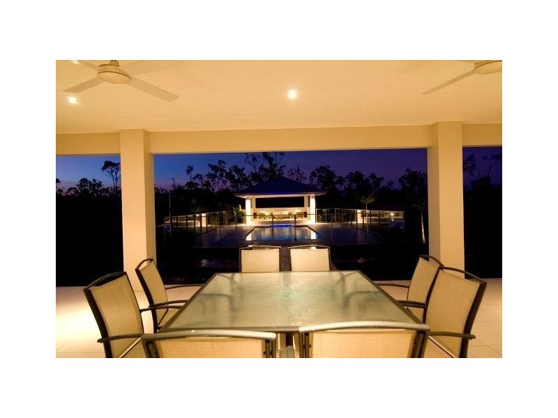 30 Gundabluey Crescent, Mount Low QLD 4818