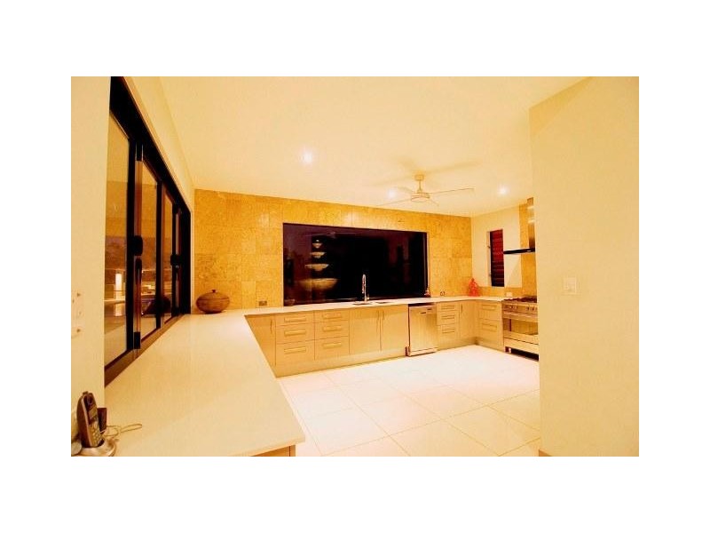 30 Gundabluey Crescent, Mount Low QLD 4818