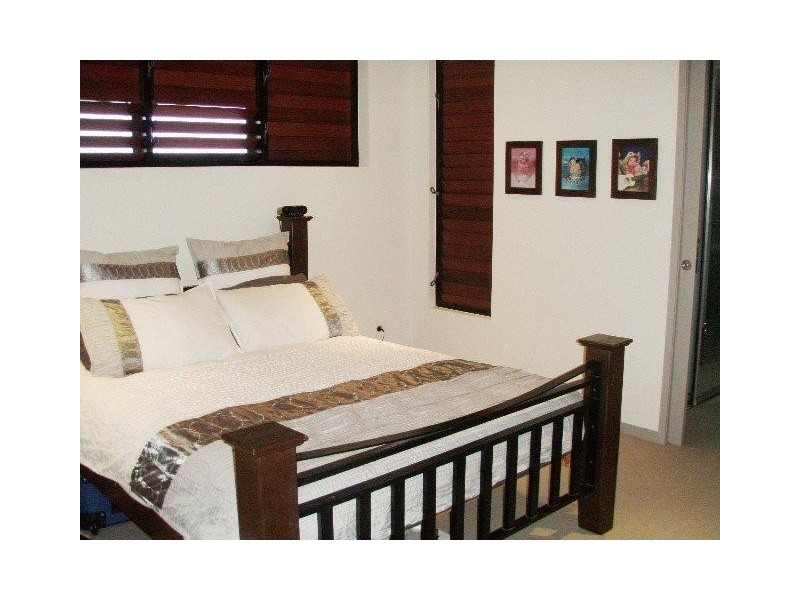 30 Gundabluey Crescent, Mount Low QLD 4818