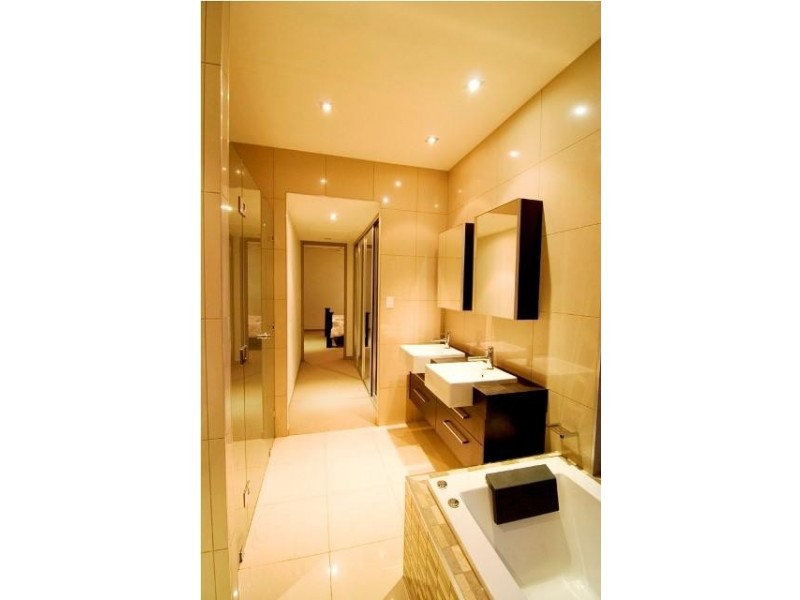 30 Gundabluey Crescent, Mount Low QLD 4818