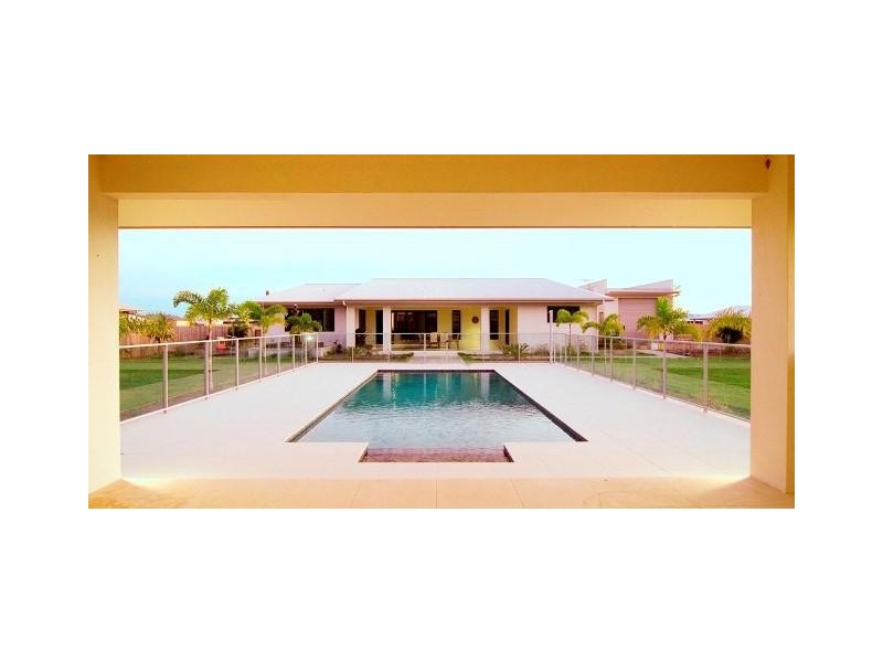 30 Gundabluey Crescent, Mount Low QLD 4818