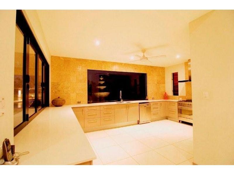 30 Gundabluey Crescent, Mount Low QLD 4818