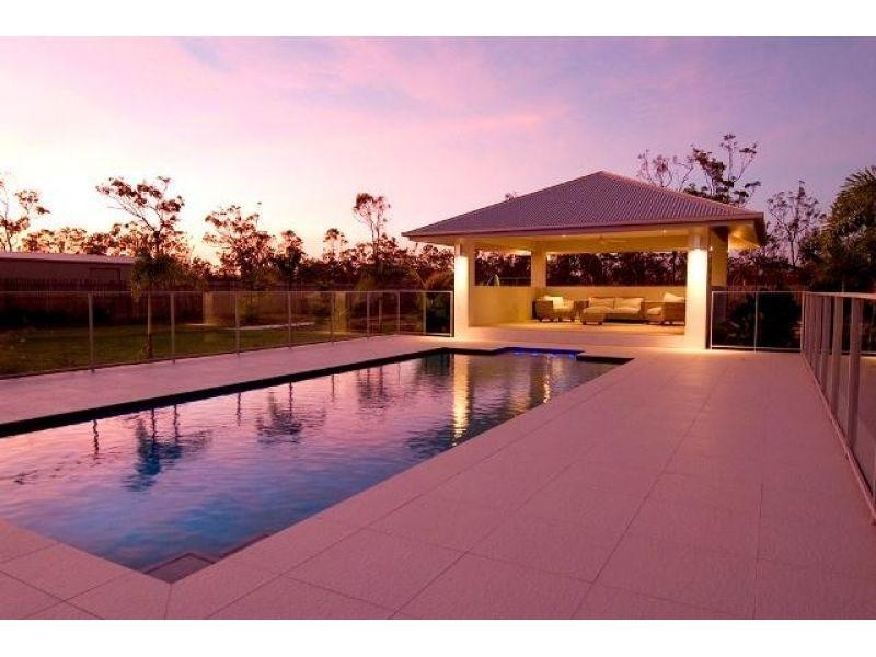 30 Gundabluey Crescent, Mount Low QLD 4818