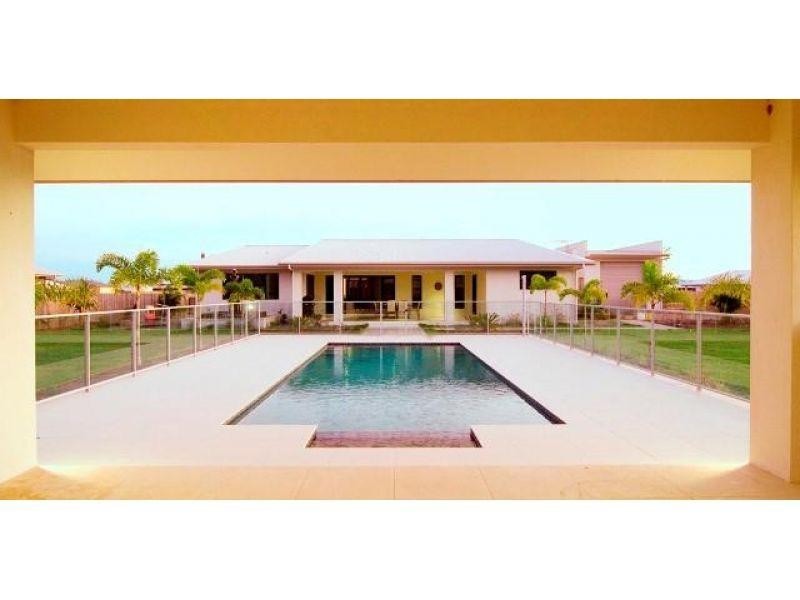 30 Gundabluey Crescent, Mount Low QLD 4818