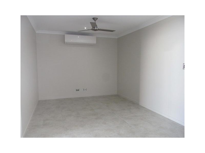 5 Baird Court, Bushland Beach QLD 4818