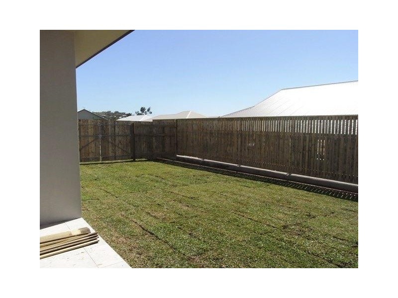 5 Baird Court, Bushland Beach QLD 4818