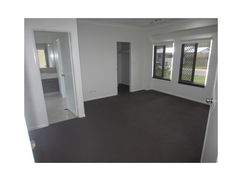 17 Baird Court, Bushland Beach QLD 4818