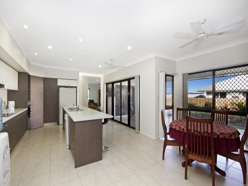 17 Baird Court, Bushland Beach QLD 4818