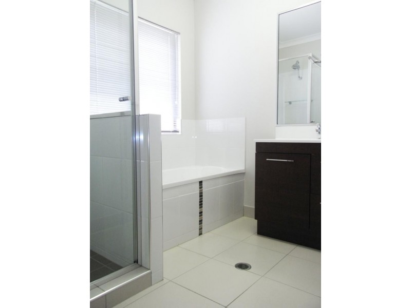 30 Saba Street, Burdell QLD 4818