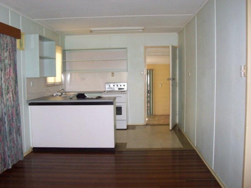West End QLD 4810