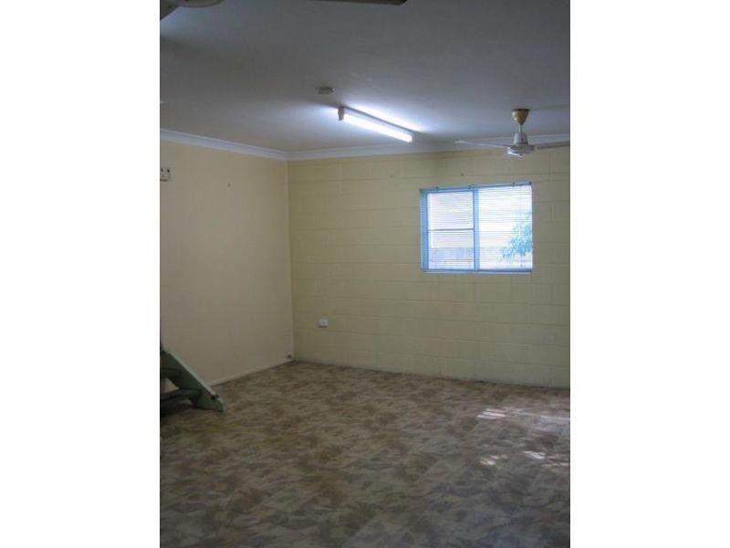 West End QLD 4810