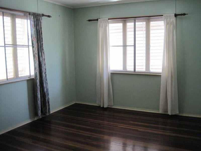 West End QLD 4810