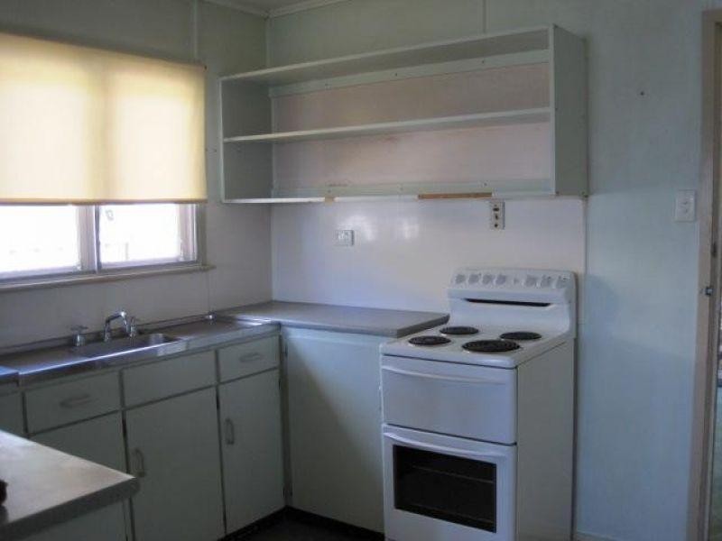 West End QLD 4810