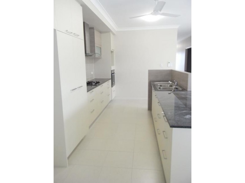 7 Laysan Street, Burdell QLD 4818