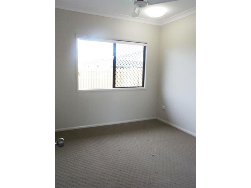 7 Laysan Street, Burdell QLD 4818