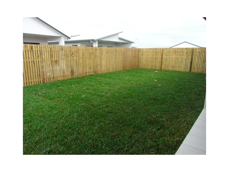 7 Laysan Street, Burdell QLD 4818