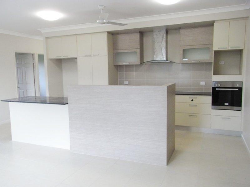 7 Laysan Street, Burdell QLD 4818