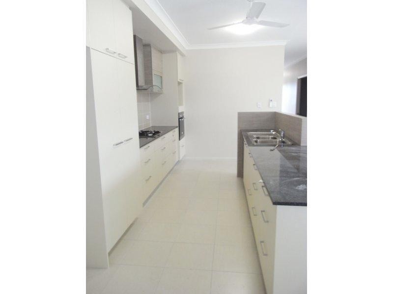 7 Laysan Street, Burdell QLD 4818