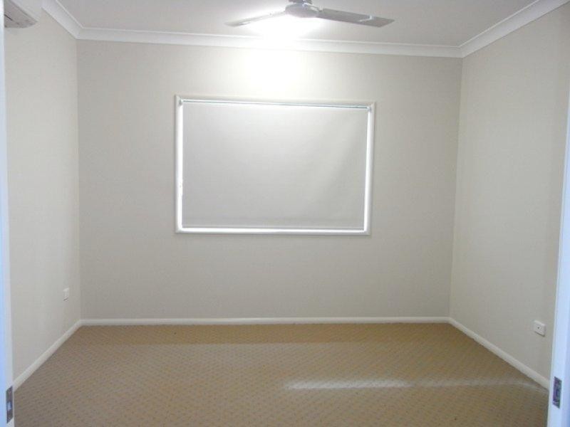 7 Laysan Street, Burdell QLD 4818