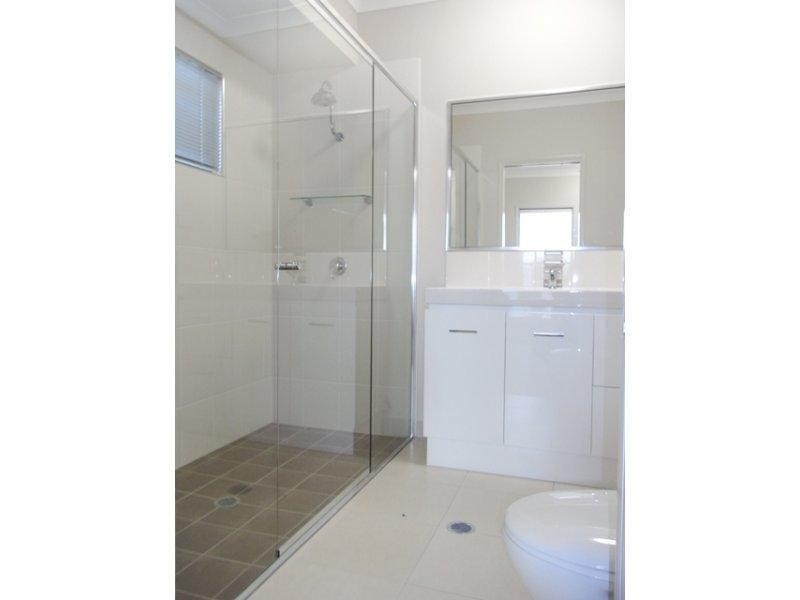 7 Laysan Street, Burdell QLD 4818