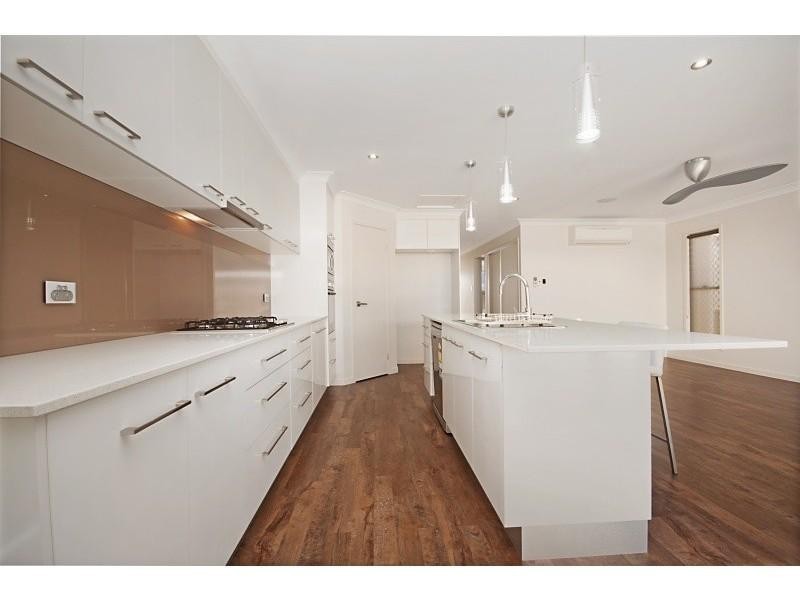 15 Saba Street, Burdell QLD 4818