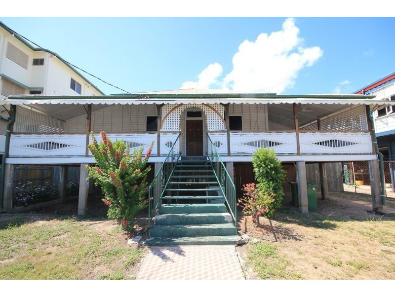 17 McIllwraith Street, South Townsville QLD 4810
