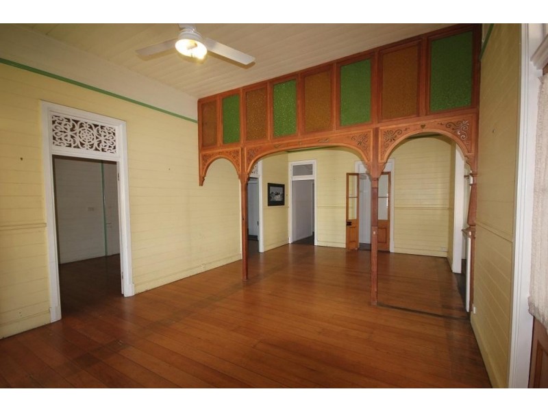 17 McIllwraith Street, South Townsville QLD 4810