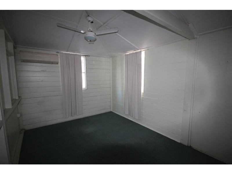 17 McIllwraith Street, South Townsville QLD 4810