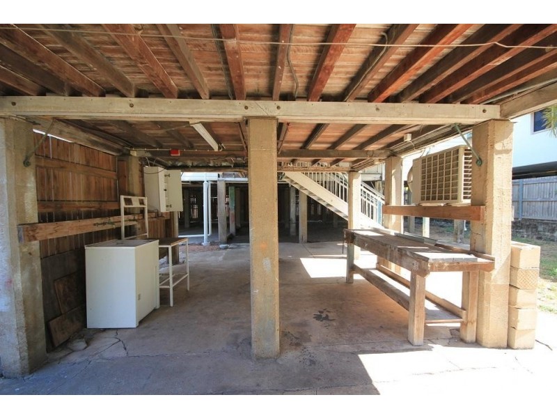 17 McIllwraith Street, South Townsville QLD 4810