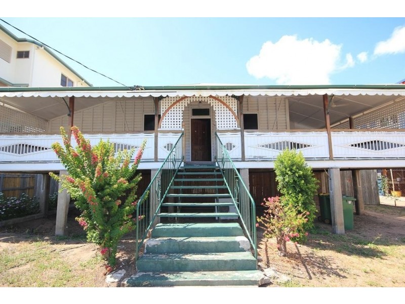 17 McIllwraith Street, South Townsville QLD 4810