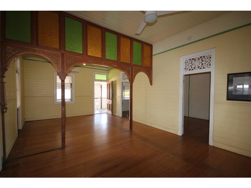 17 McIllwraith Street, South Townsville QLD 4810