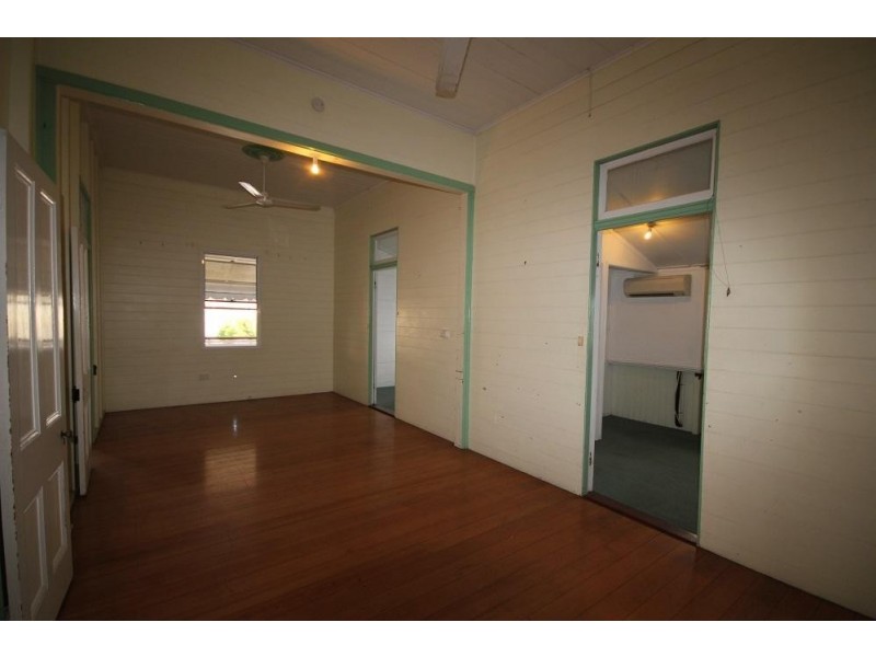 17 McIllwraith Street, South Townsville QLD 4810