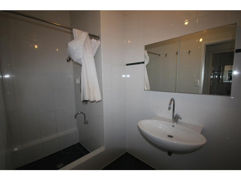 17 McIllwraith Street, South Townsville QLD 4810