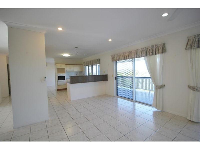 13/18 High Vista Drive, Mount Louisa QLD 4814