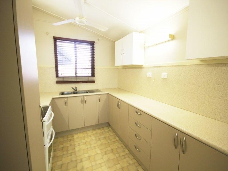 50 Hammett Street, Currajong QLD 4812