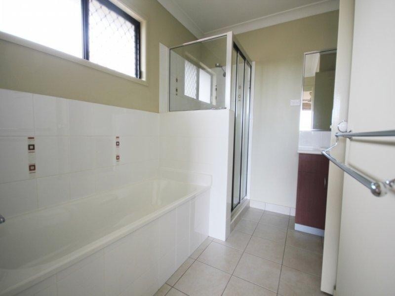 15 Fontwell Court, Mount Low QLD 4818