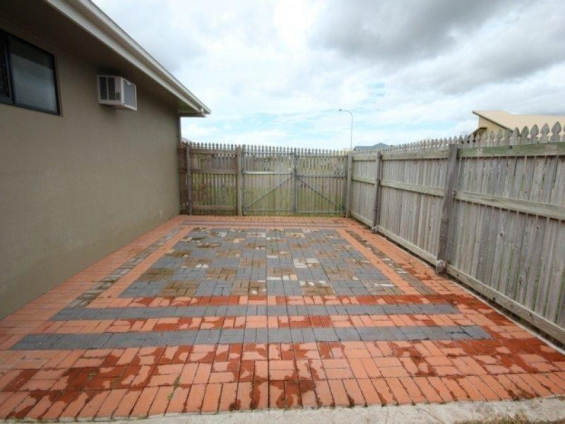 15 Fontwell Court, Mount Low QLD 4818