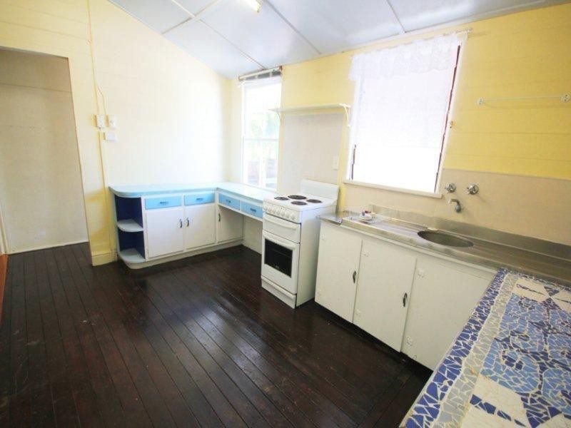 28B Ackers Street, Hermit Park QLD 4812