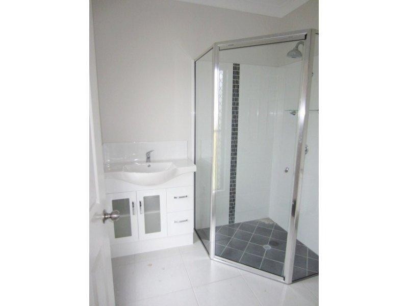 5 Baros Street, Burdell QLD 4818