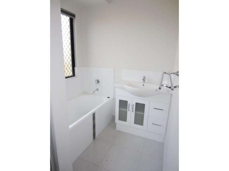 5 Baros Street, Burdell QLD 4818