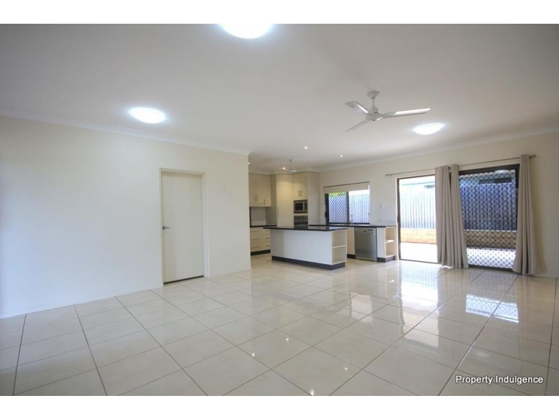 7 Baxendell Place, Bushland Beach QLD 4818