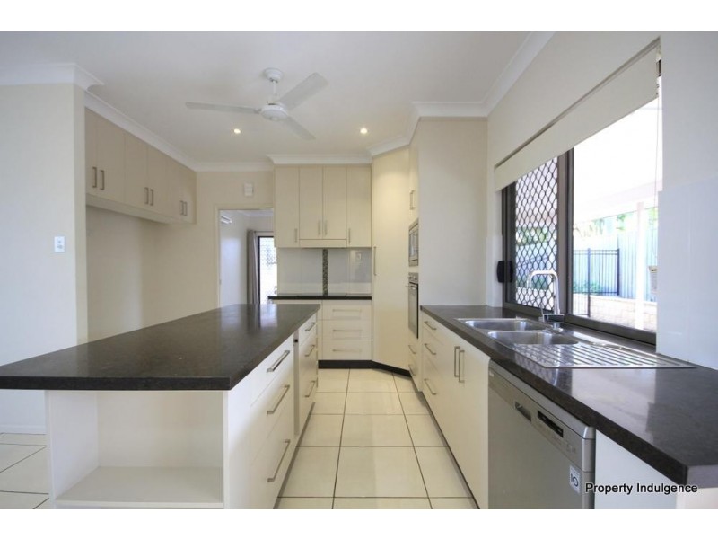 7 Baxendell Place, Bushland Beach QLD 4818