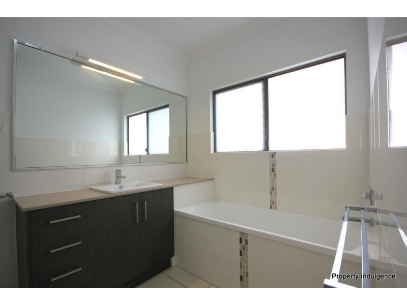 7 Baxendell Place, Bushland Beach QLD 4818