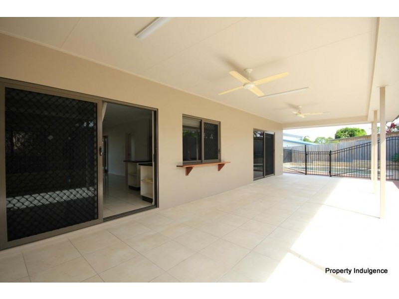 7 Baxendell Place, Bushland Beach QLD 4818