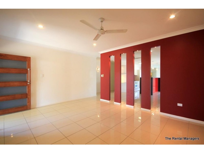 8 Arafura Close, Burdell QLD 4818