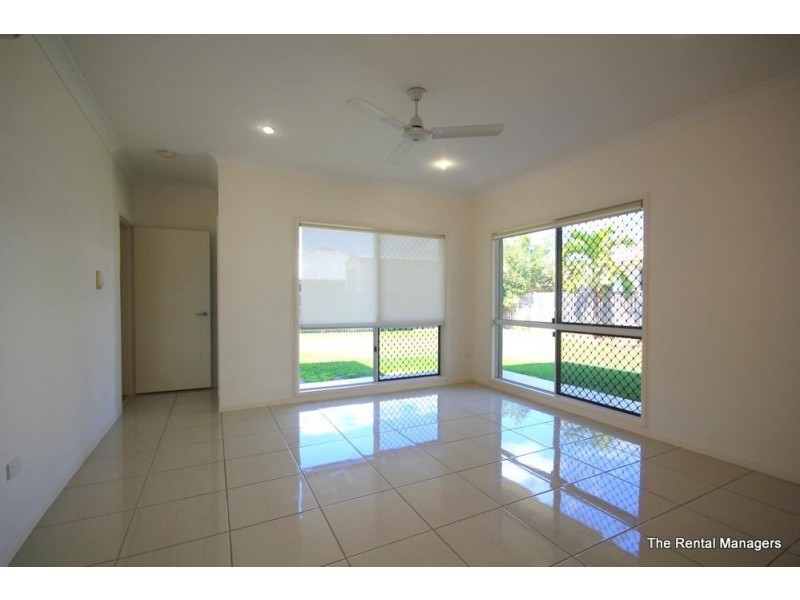 8 Arafura Close, Burdell QLD 4818